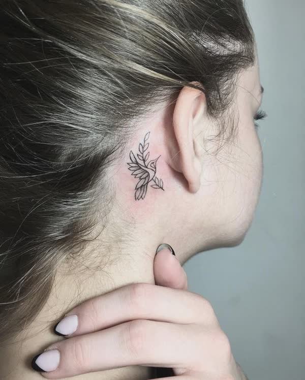 top-lindas-tatuagens-atras-da-orelha-10